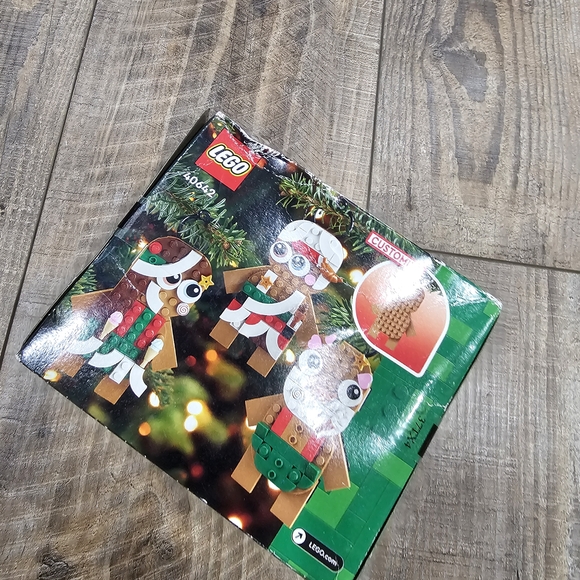 LEGO 40642 Holiday Gingerbread Ornaments Set NEW Damaged Box Christmas 190 Pc - Picture 2 of 7